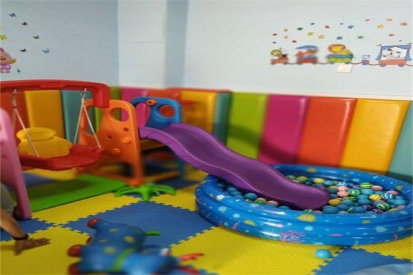 宝贝世界婴幼儿游泳馆